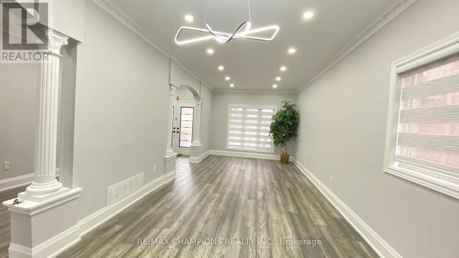 27 STONECREST DRIVE
