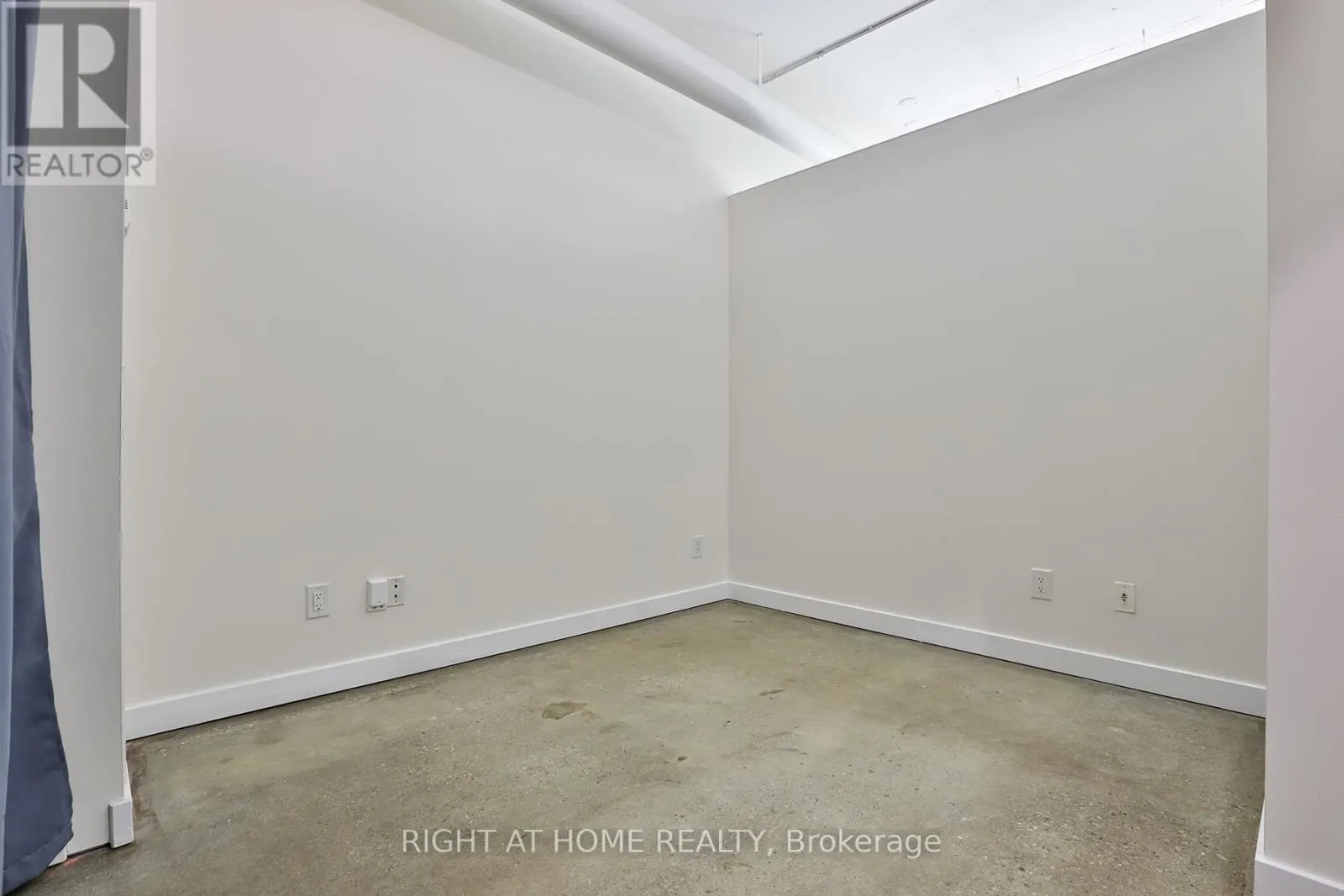 313 - 2 FIELDWAY ROAD
