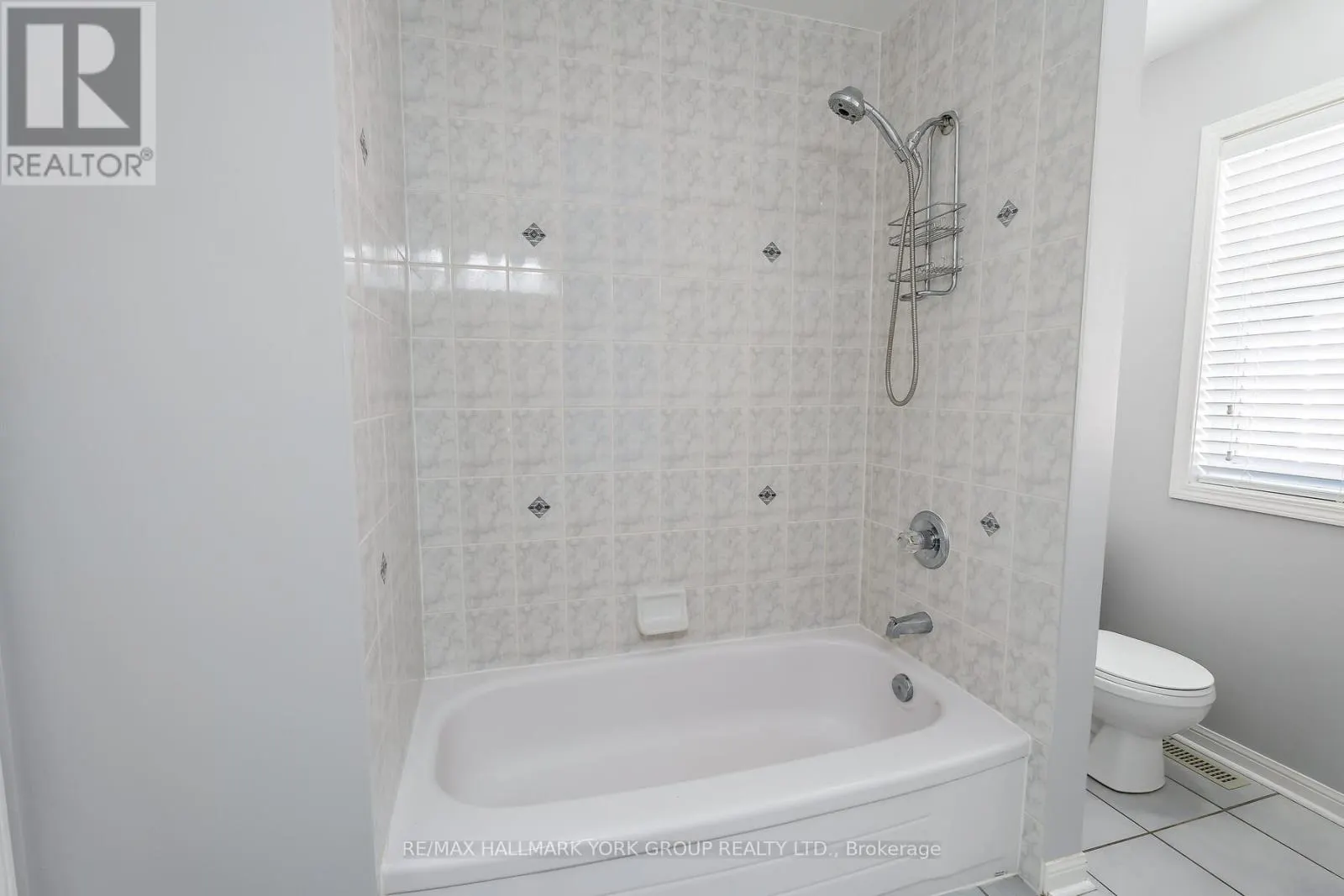 5562 BROADPATH GATE