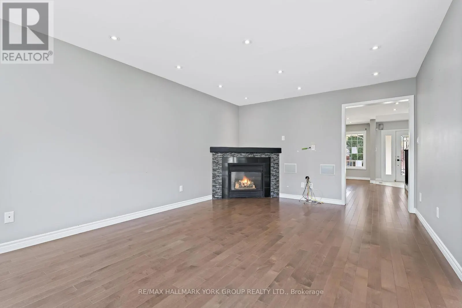 5562 BROADPATH GATE