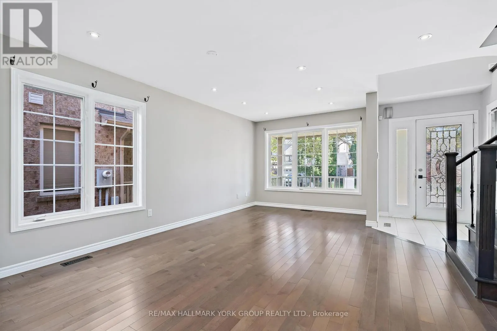 5562 BROADPATH GATE