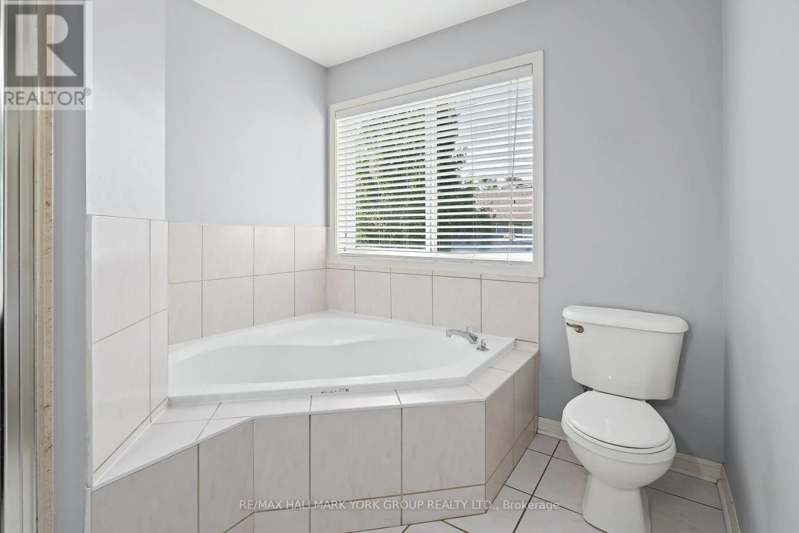 5562 BROADPATH GATE