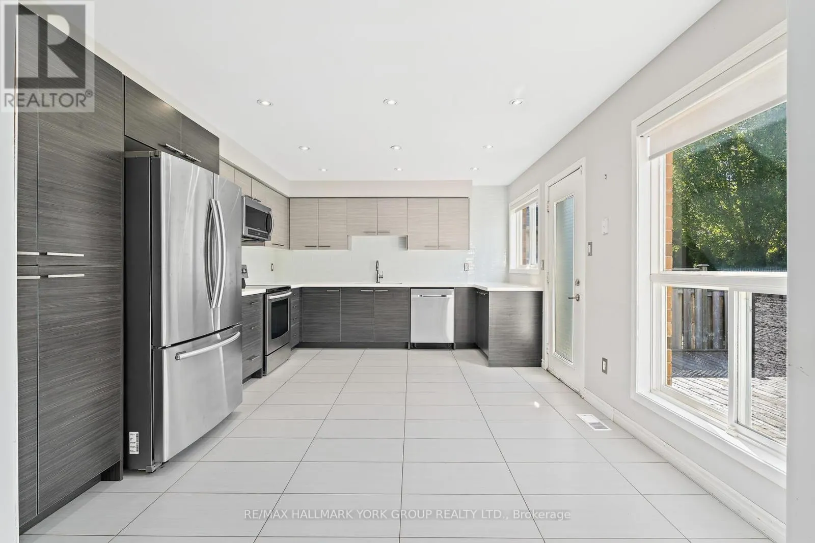 5562 BROADPATH GATE
