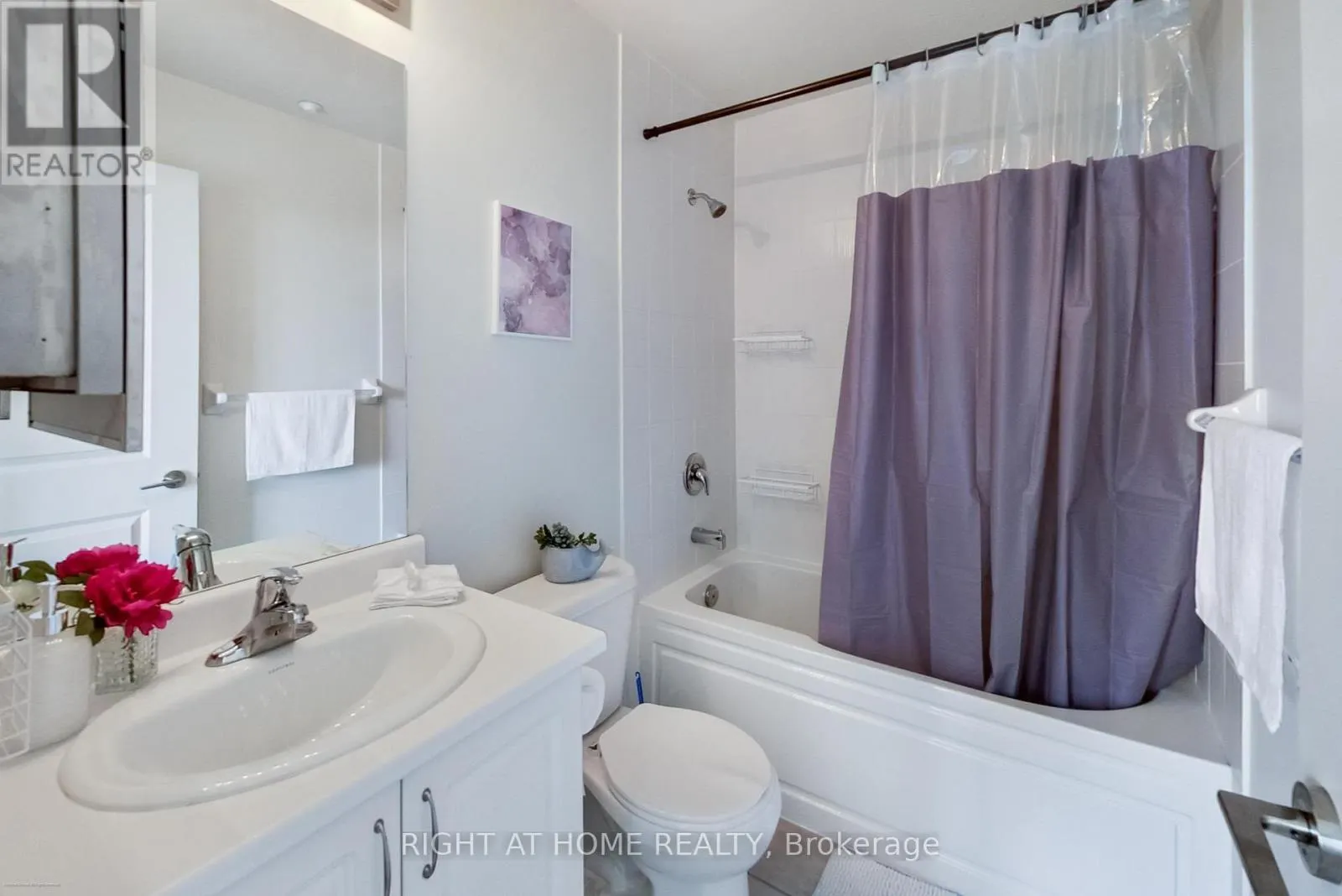 515 - 349 RATHBURN ROAD W