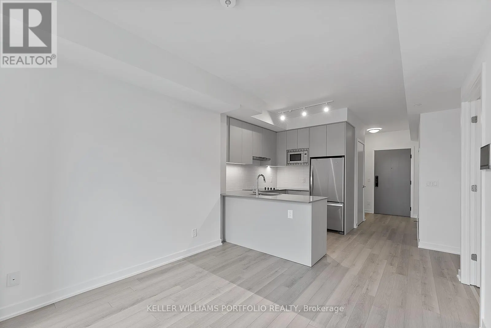 1601 - 3079 TRAFALGAR ROAD