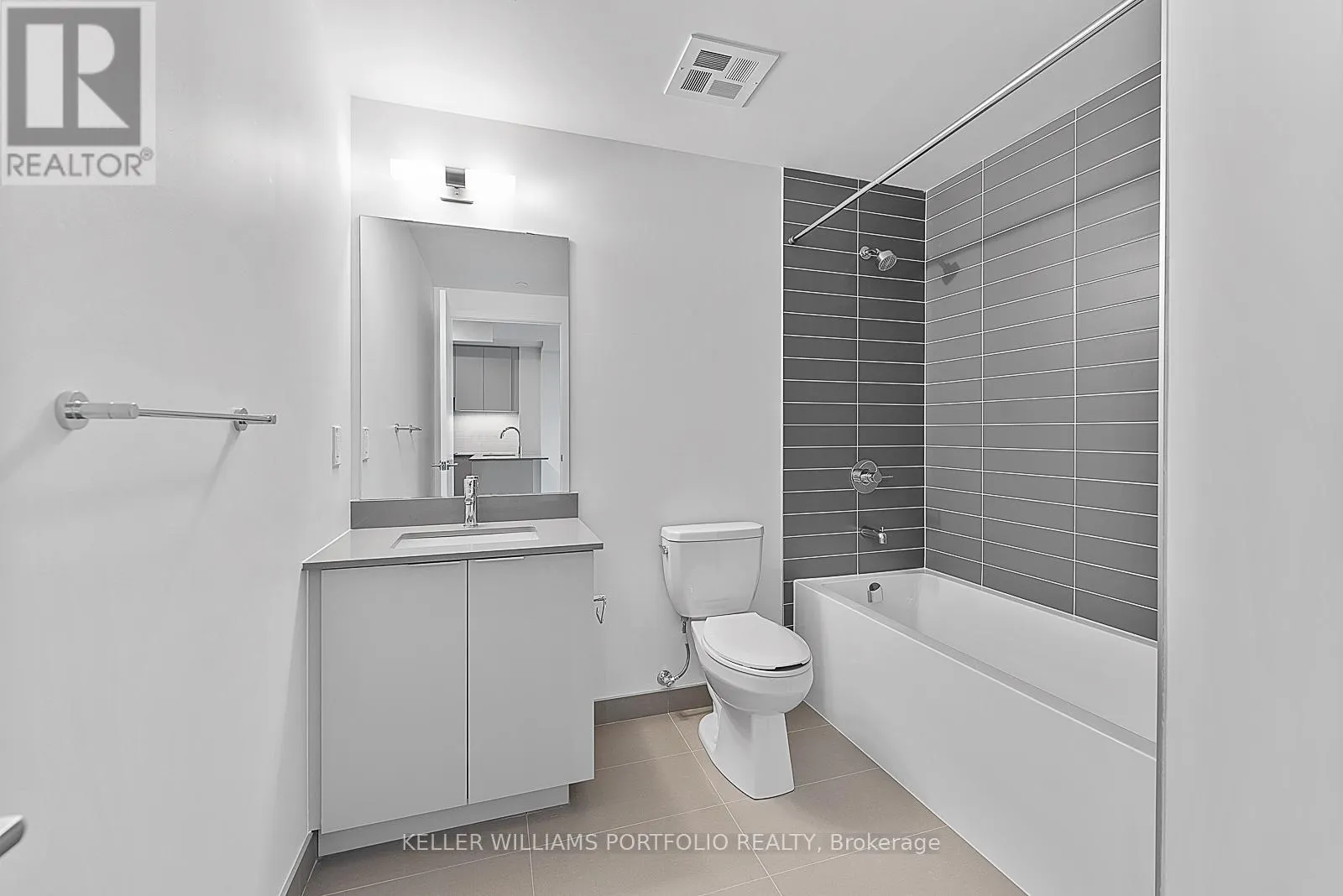 1601 - 3079 TRAFALGAR ROAD