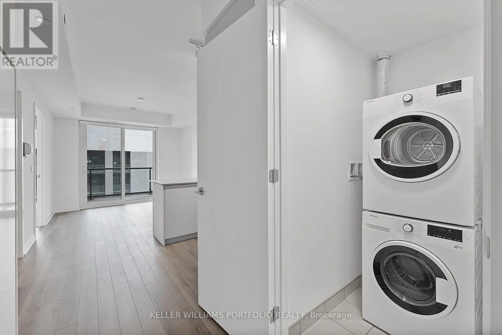1601 - 3079 TRAFALGAR ROAD