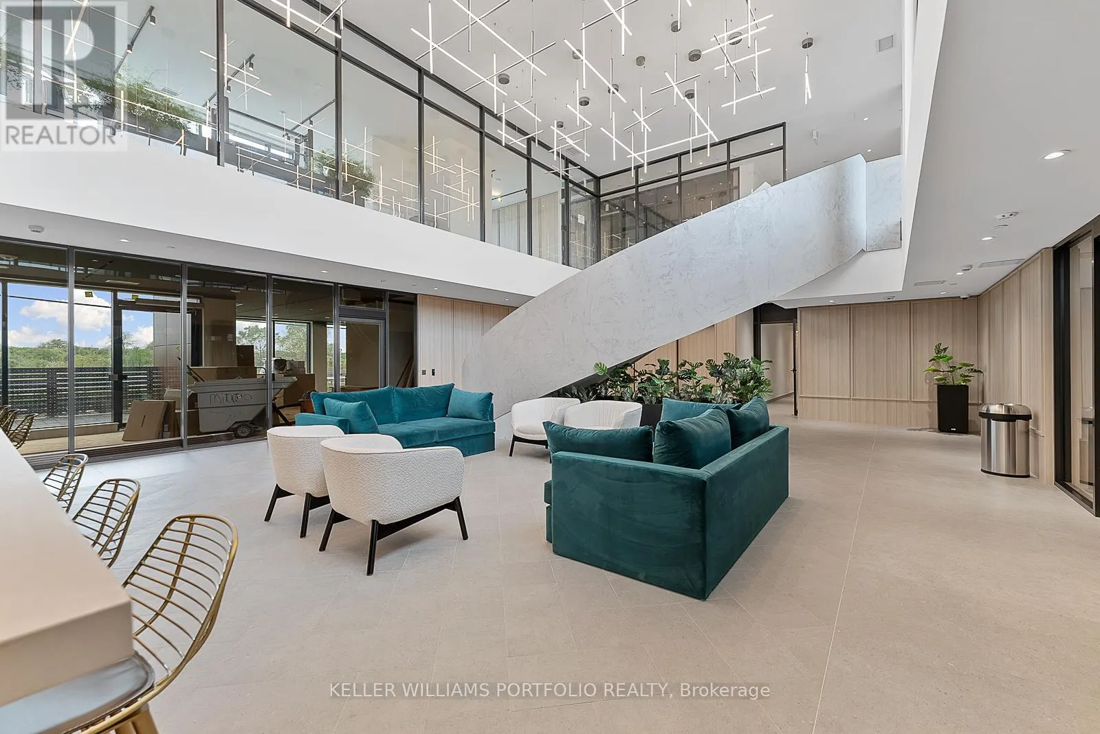 1601 - 3079 TRAFALGAR ROAD