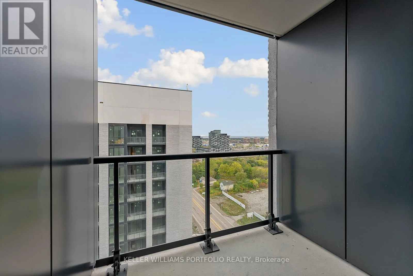 1601 - 3079 TRAFALGAR ROAD