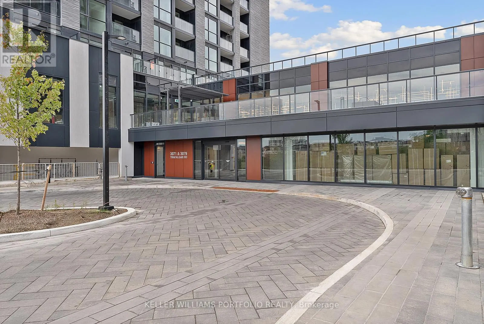 1601 - 3079 TRAFALGAR ROAD