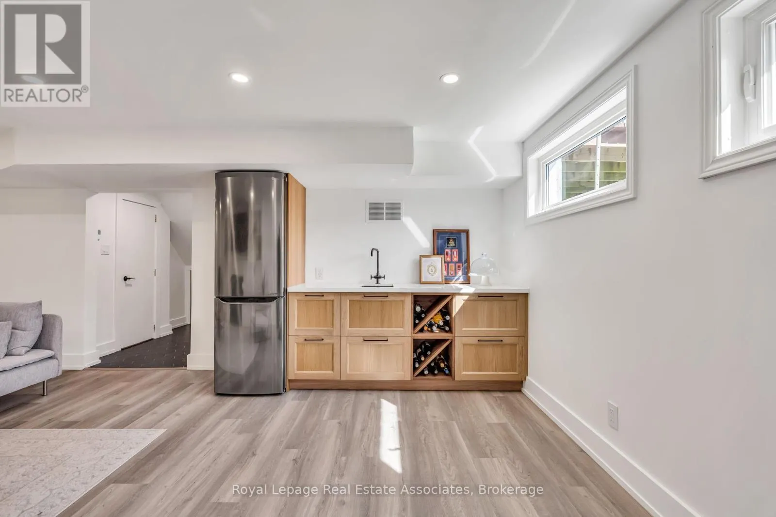 944 TENTH STREET