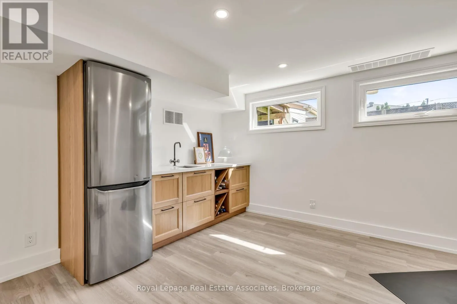 944 TENTH STREET