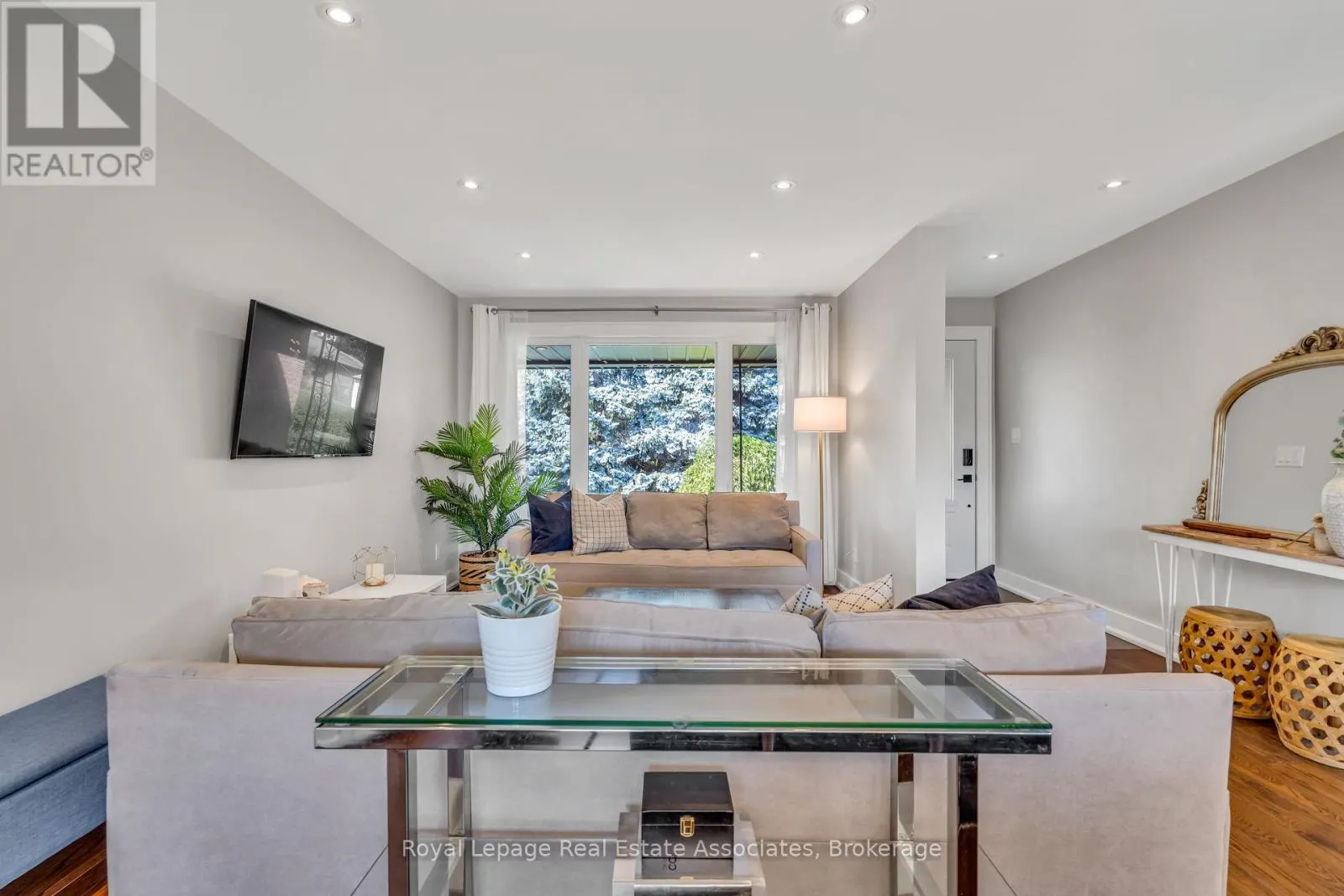 944 TENTH STREET