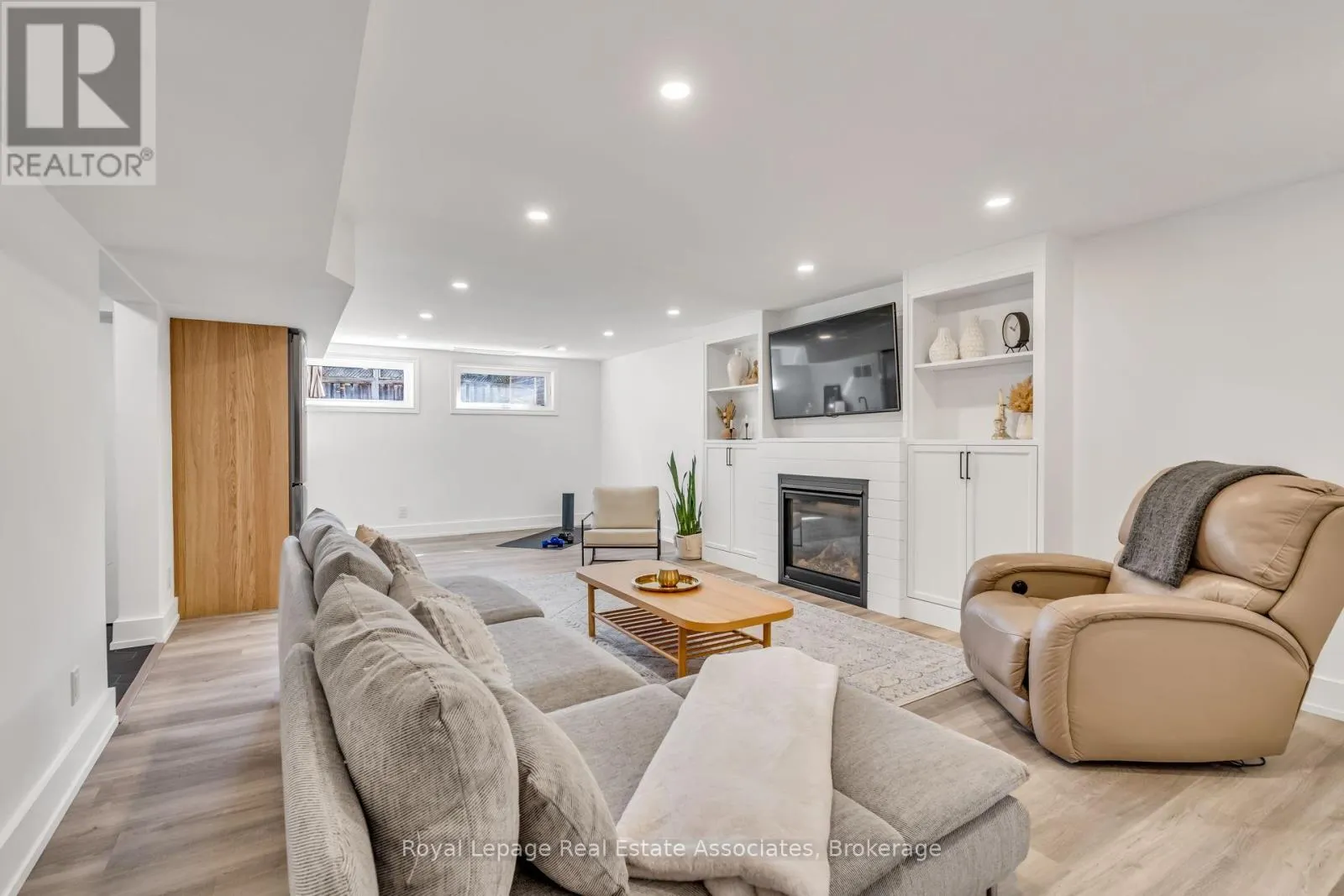 944 TENTH STREET