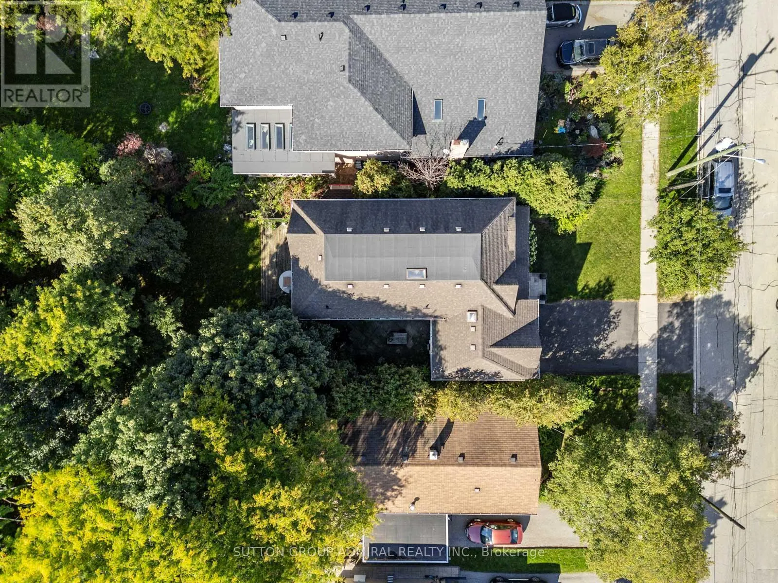 26 PUCKERIDGE CRESCENT