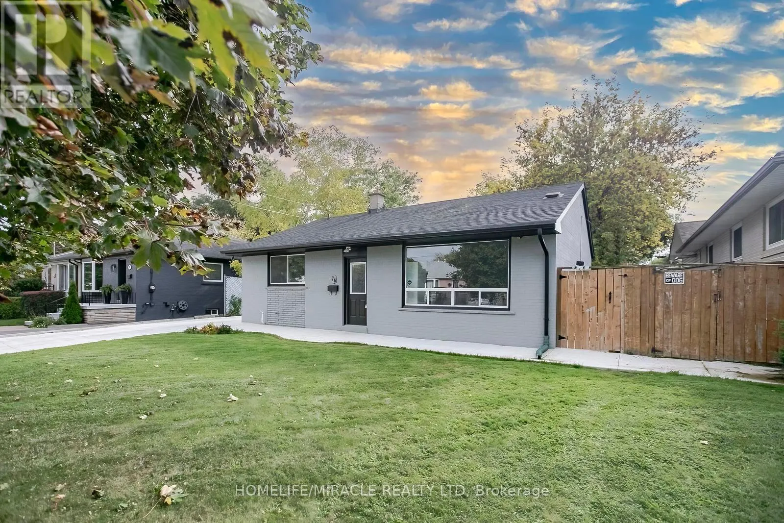 76 RAYLAWN CRESCENT
