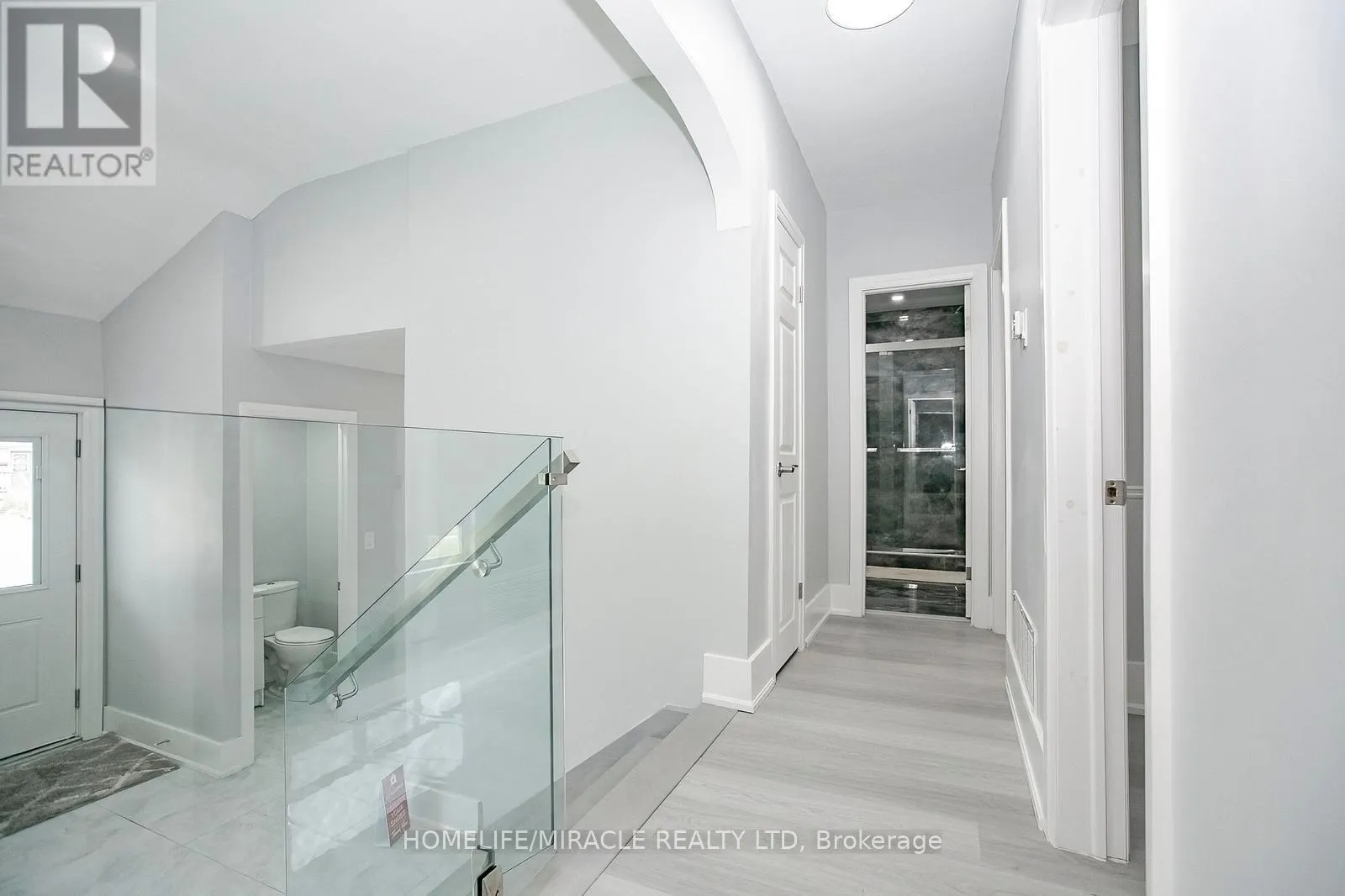 76 RAYLAWN CRESCENT