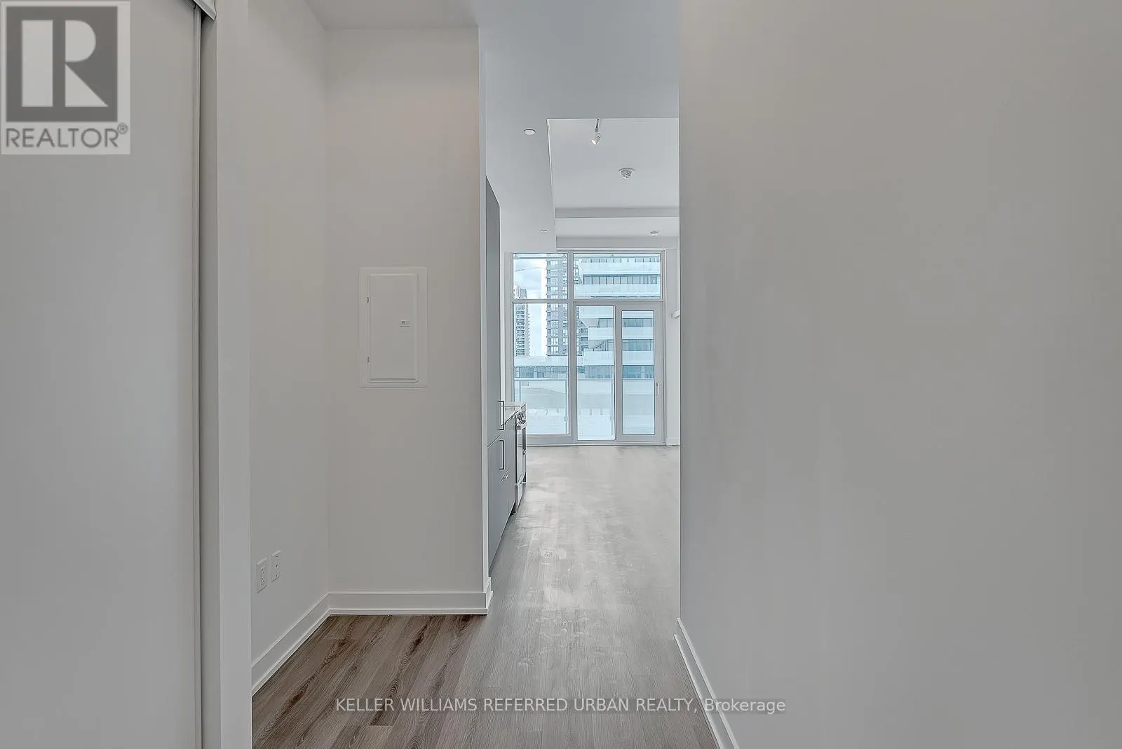 602 - 3883 QUARTZ ROAD
