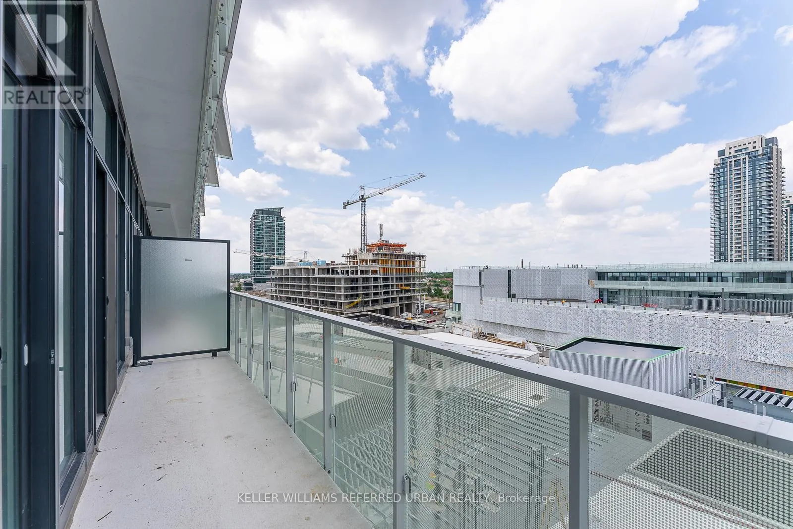 602 - 3883 QUARTZ ROAD