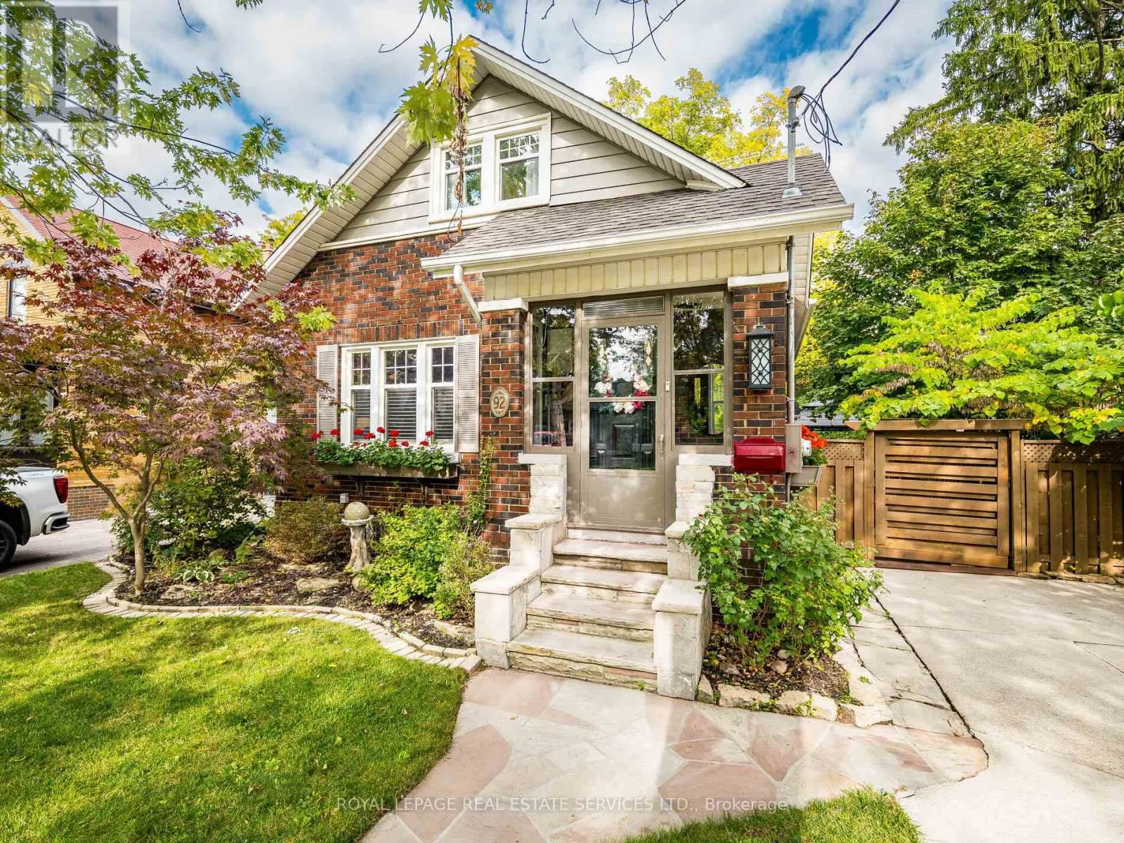 92 MILL STREET S