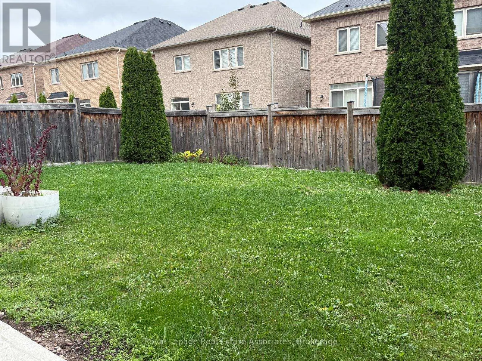 7 LAVALLEE CRESCENT