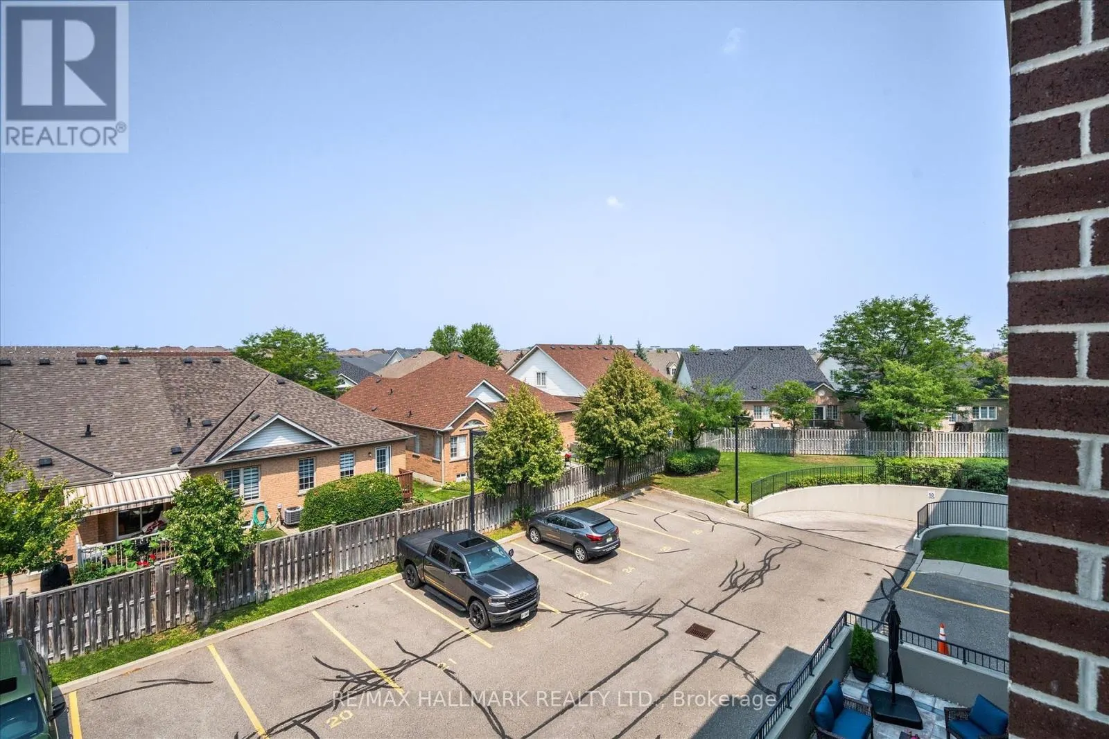 318 - 65 VIA ROSEDALE