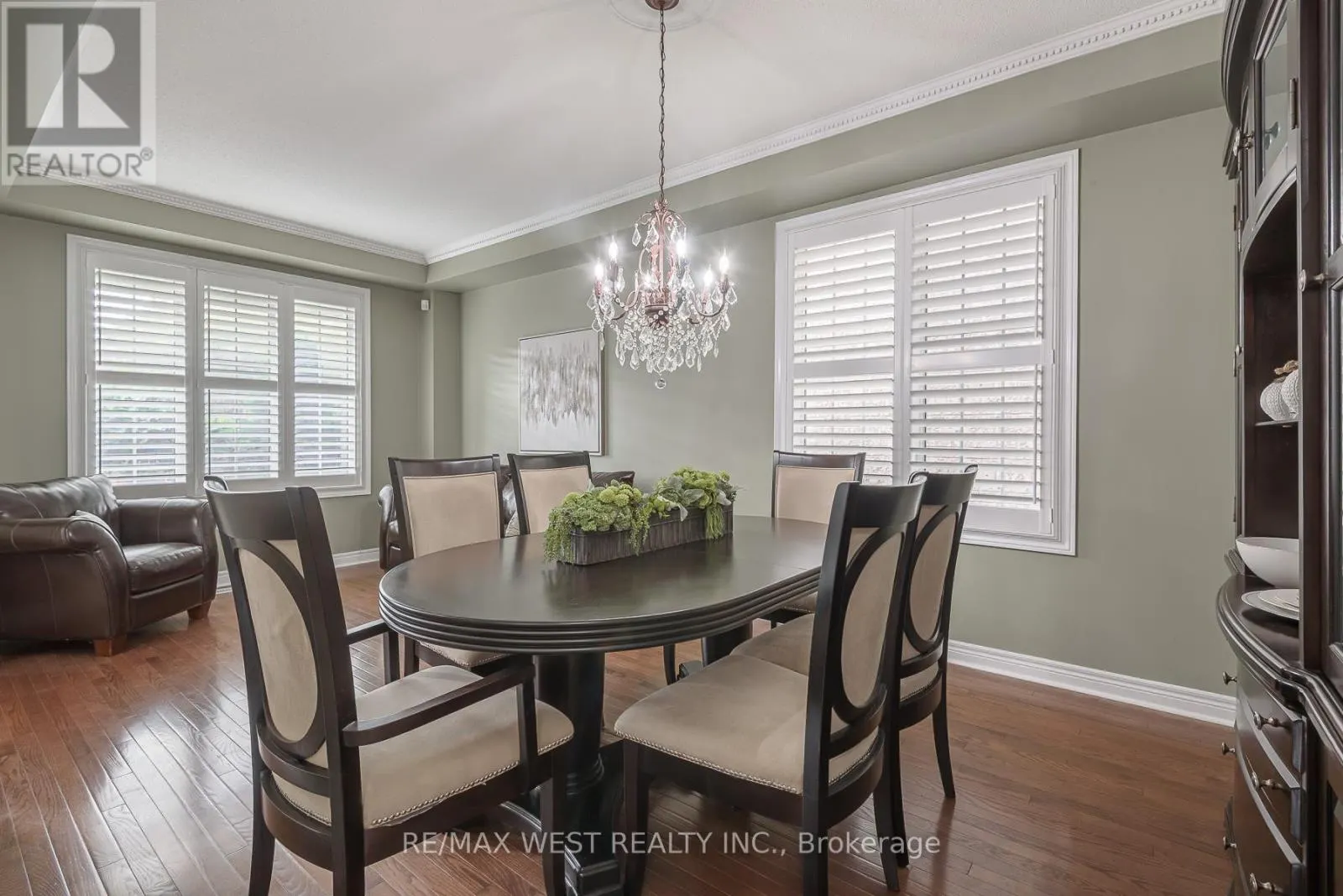 17 HAWKRIDGE TRAIL