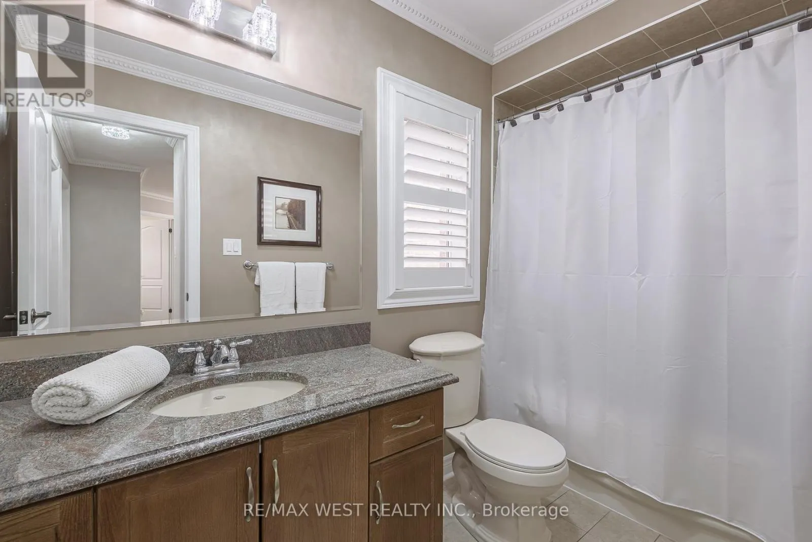 17 HAWKRIDGE TRAIL