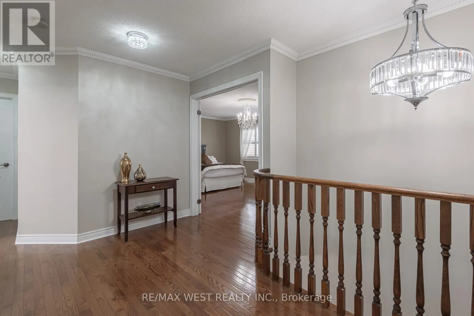 17 HAWKRIDGE TRAIL