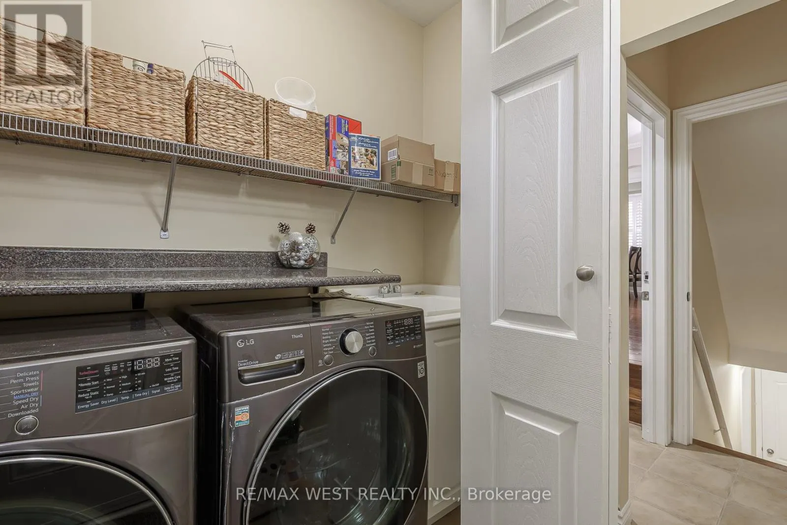 17 HAWKRIDGE TRAIL