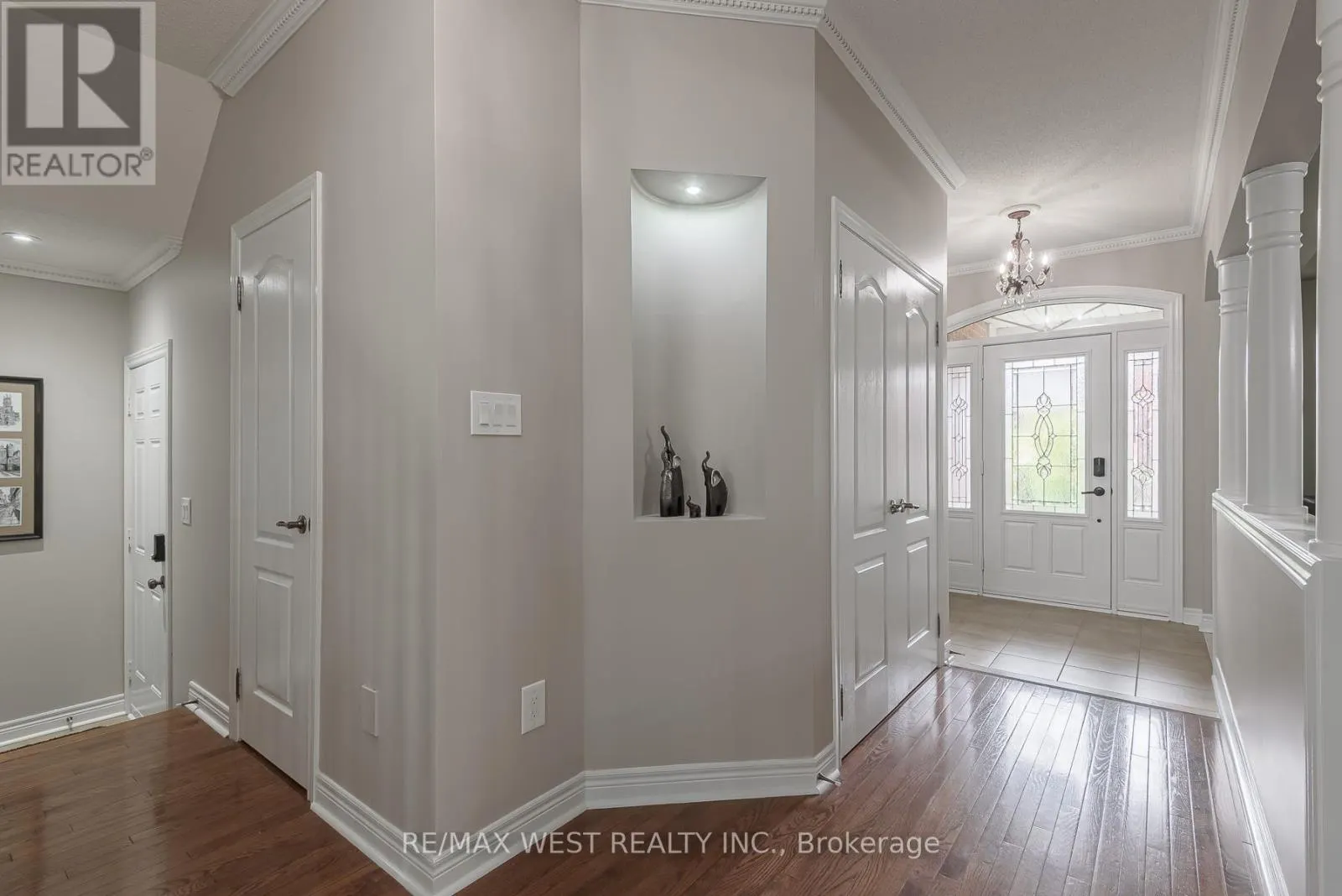 17 HAWKRIDGE TRAIL