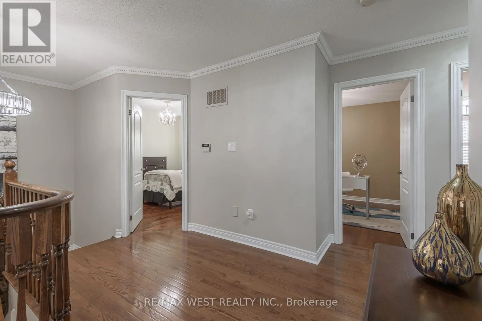 17 HAWKRIDGE TRAIL
