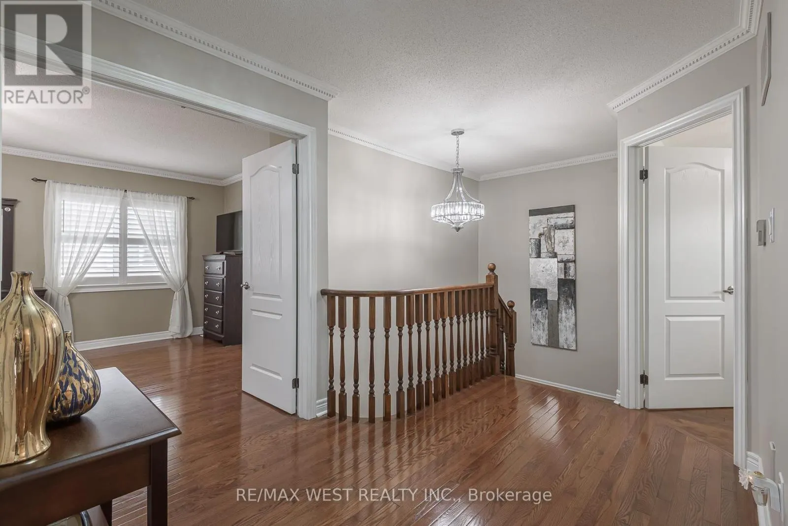 17 HAWKRIDGE TRAIL