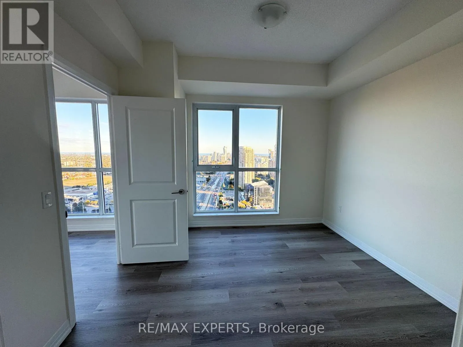2701 - 15 WATERGARDEN DRIVE