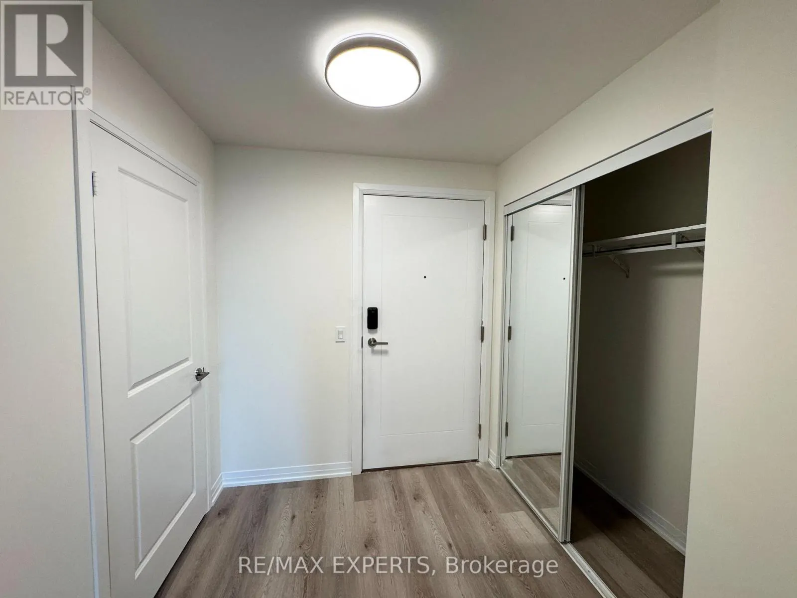 2701 - 15 WATERGARDEN DRIVE