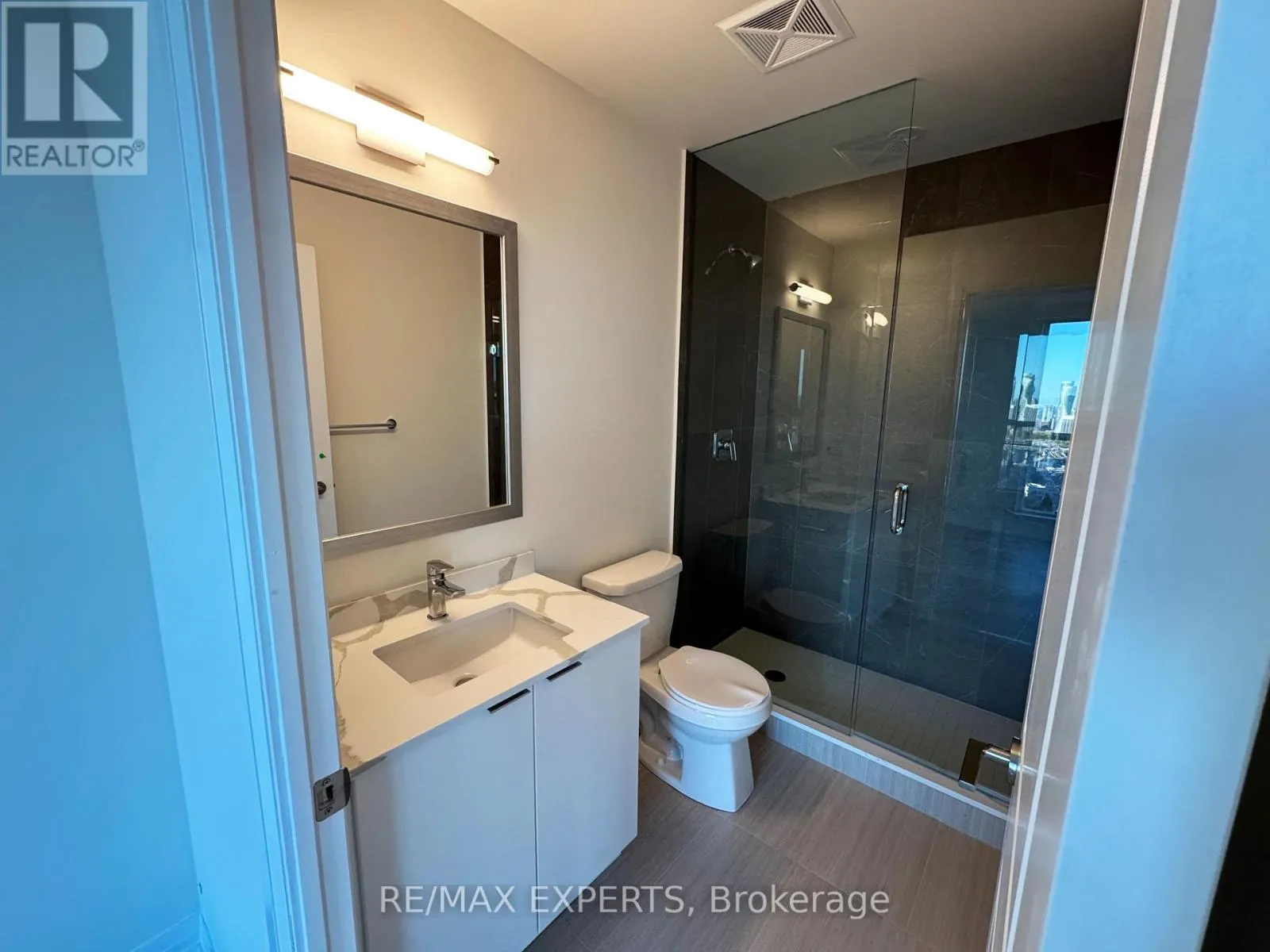 2701 - 15 WATERGARDEN DRIVE