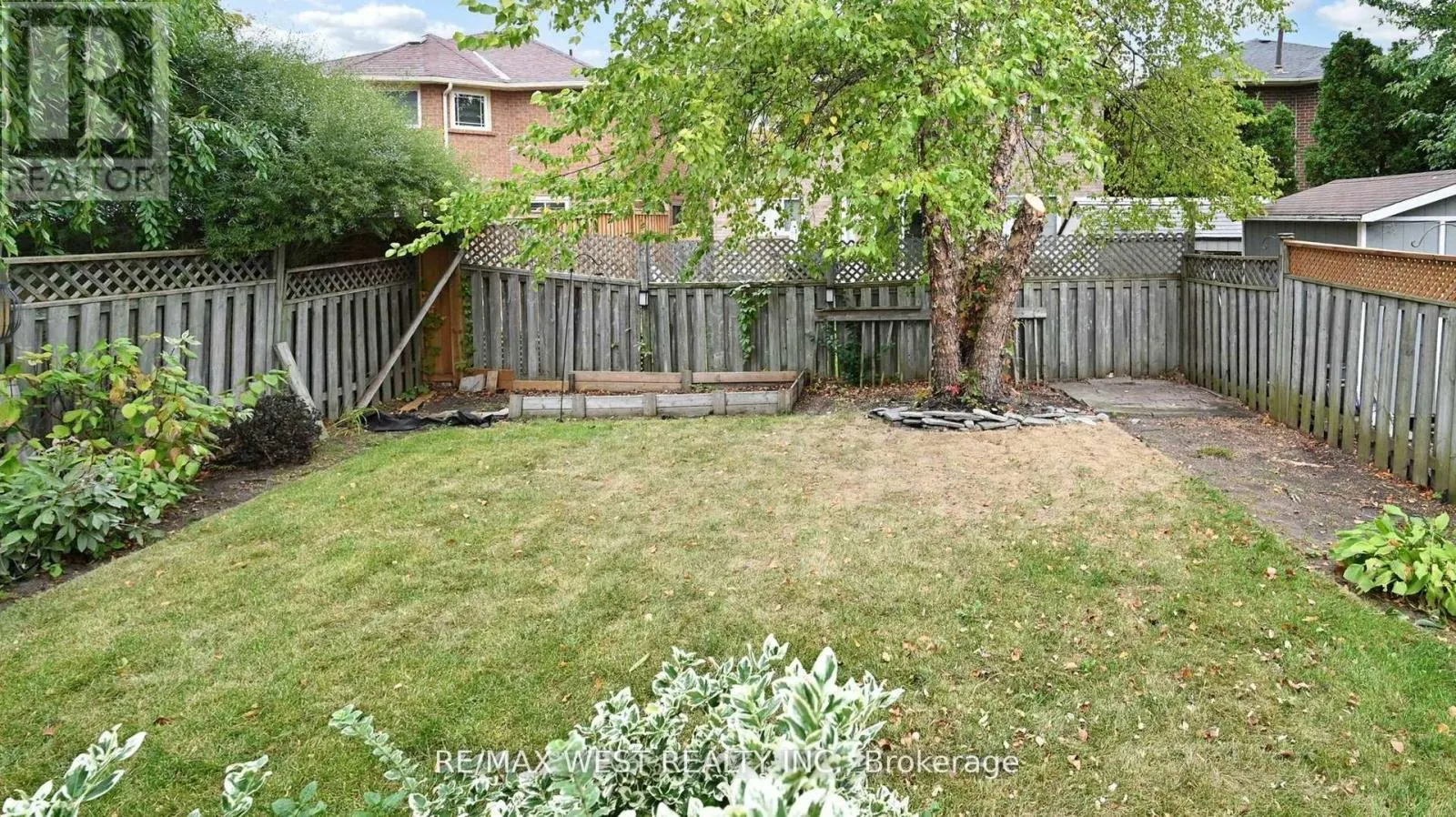 7147 HARDING CRESCENT