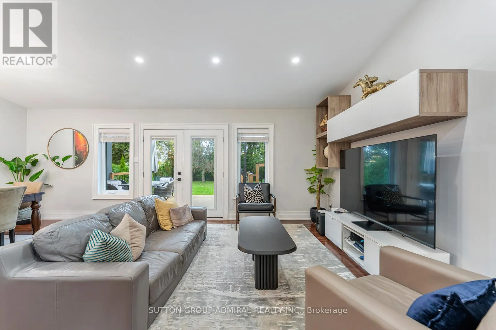 41 WATERFORD DRIVE