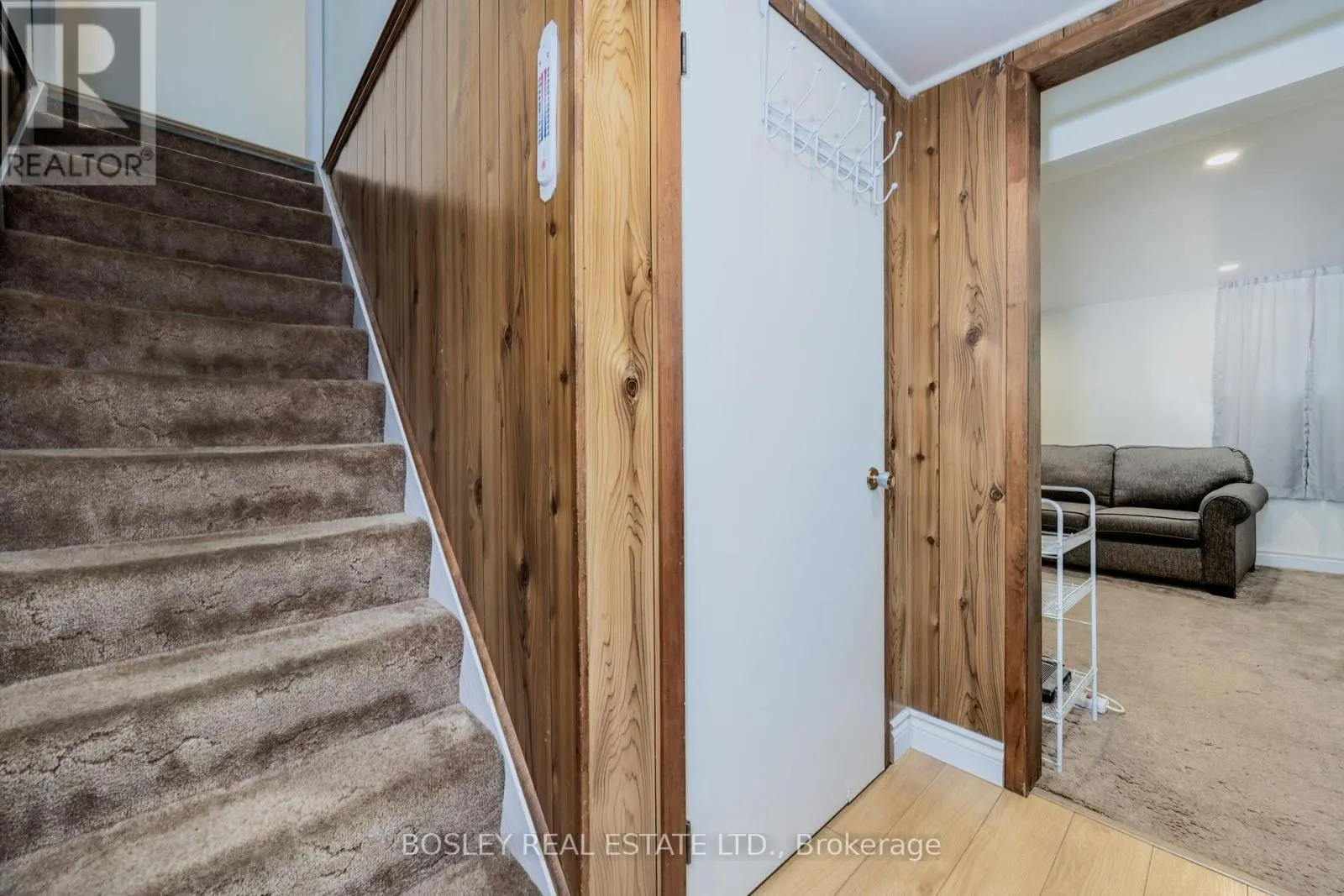 16 GRAND RIVER COURT