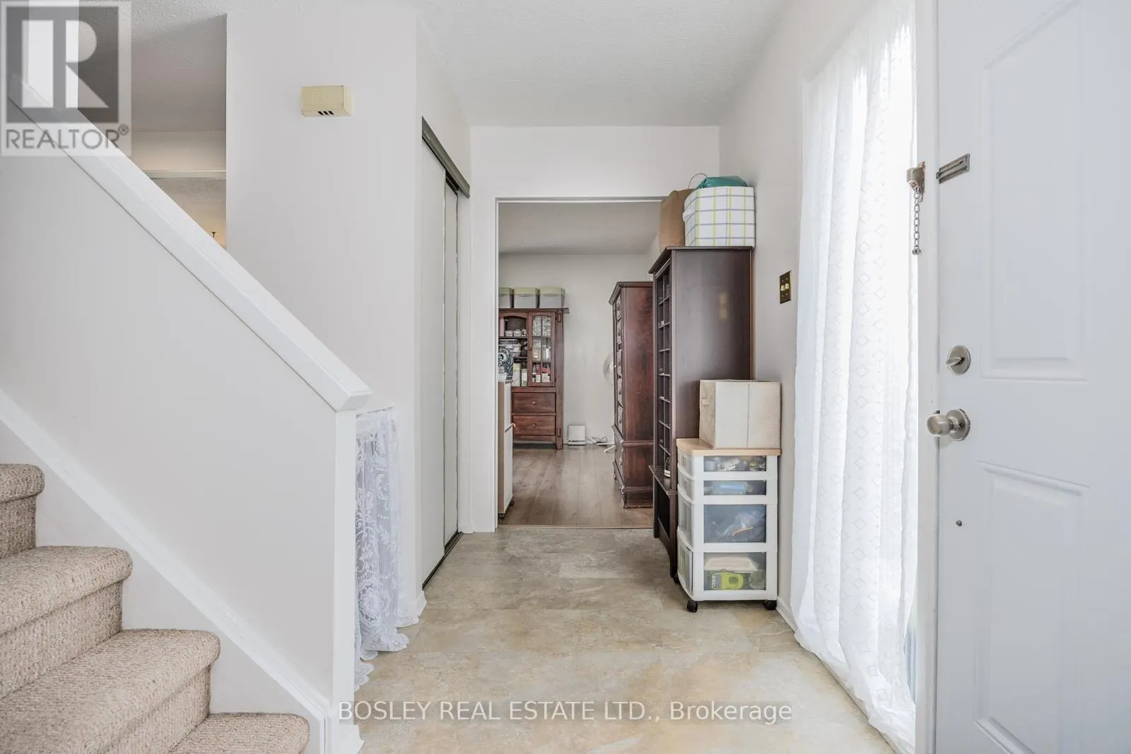 16 GRAND RIVER COURT