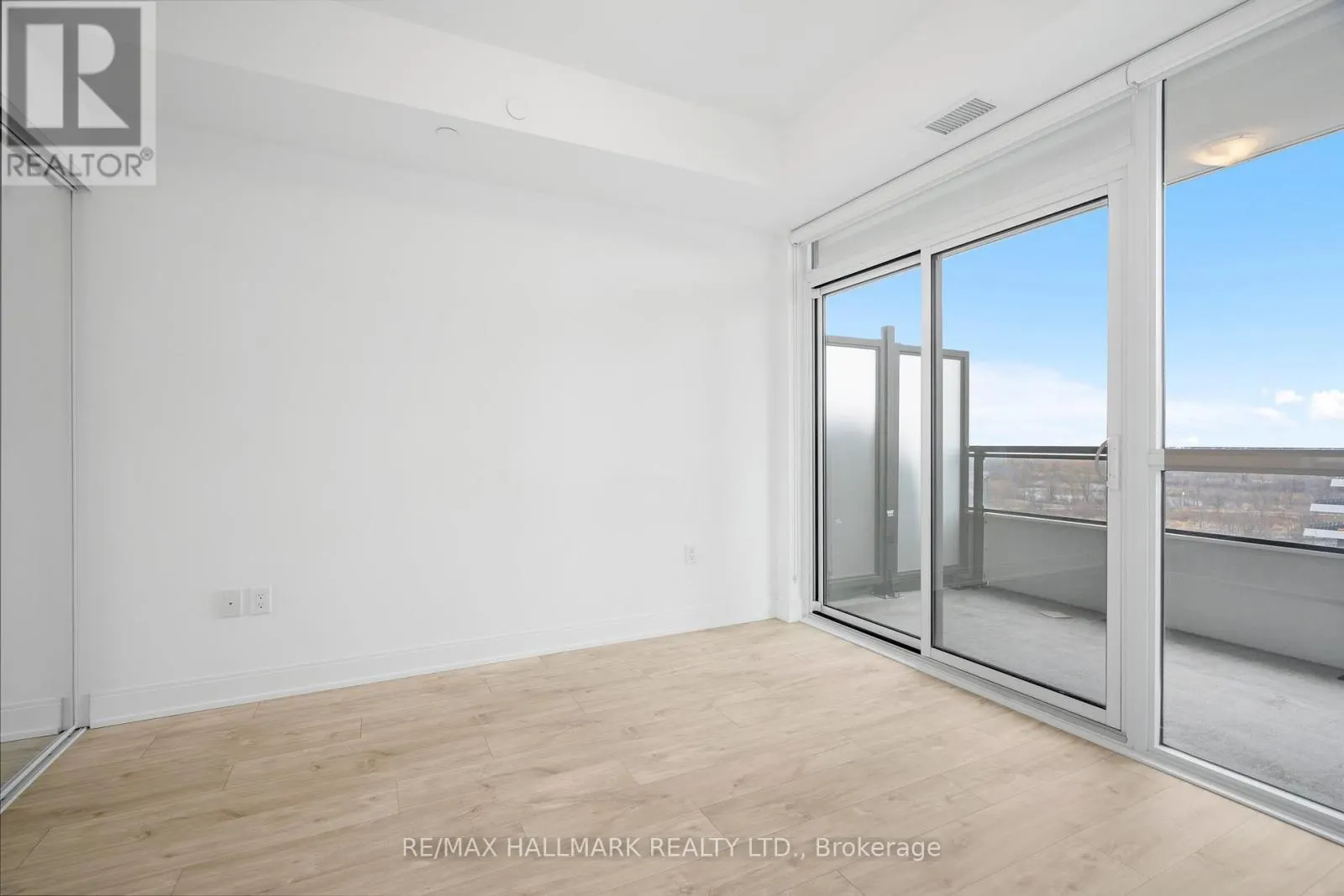 601 - 65 ANNIE CRAIG DRIVE