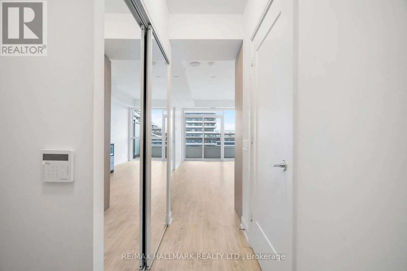 601 - 65 ANNIE CRAIG DRIVE