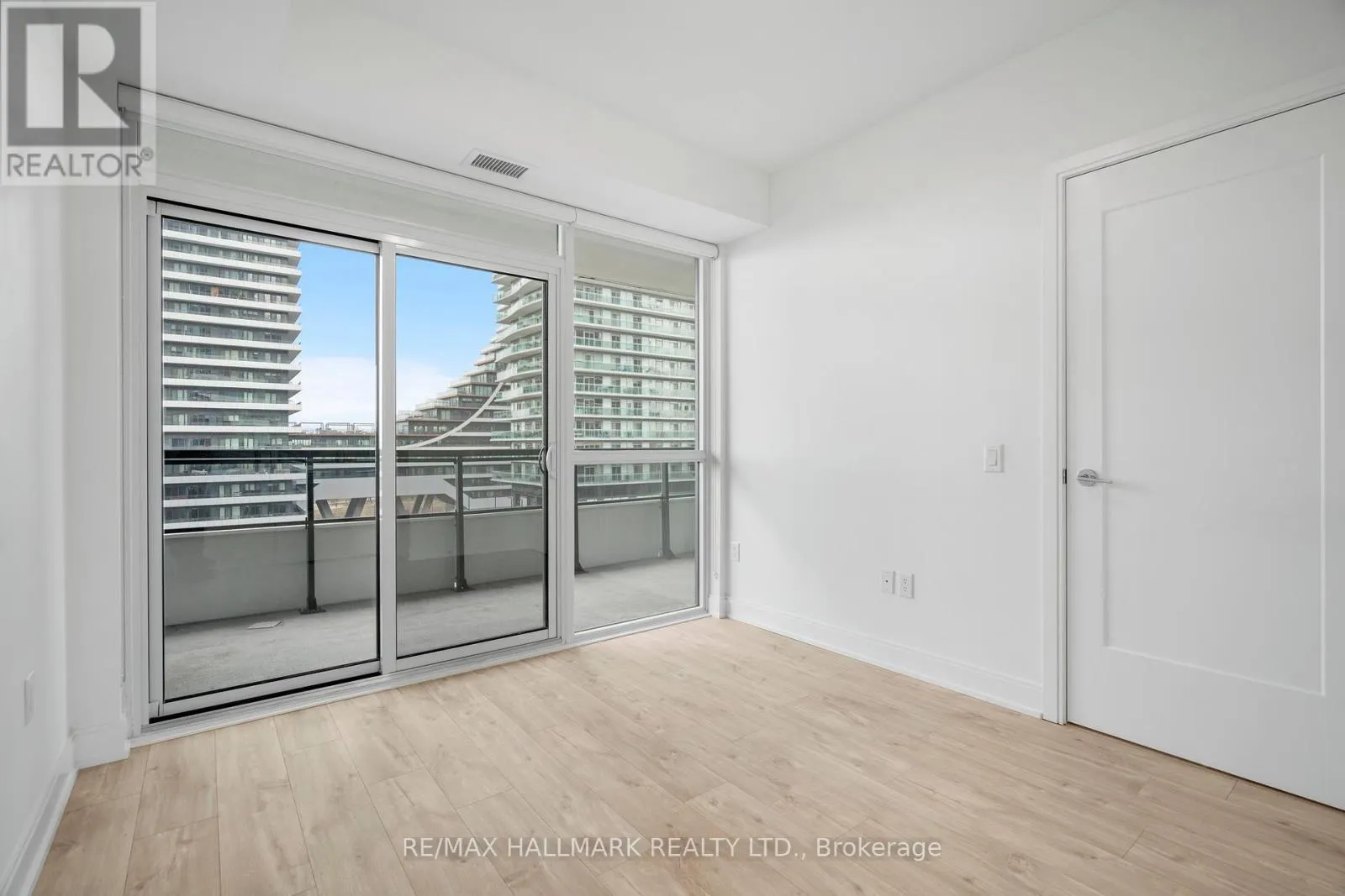 601 - 65 ANNIE CRAIG DRIVE