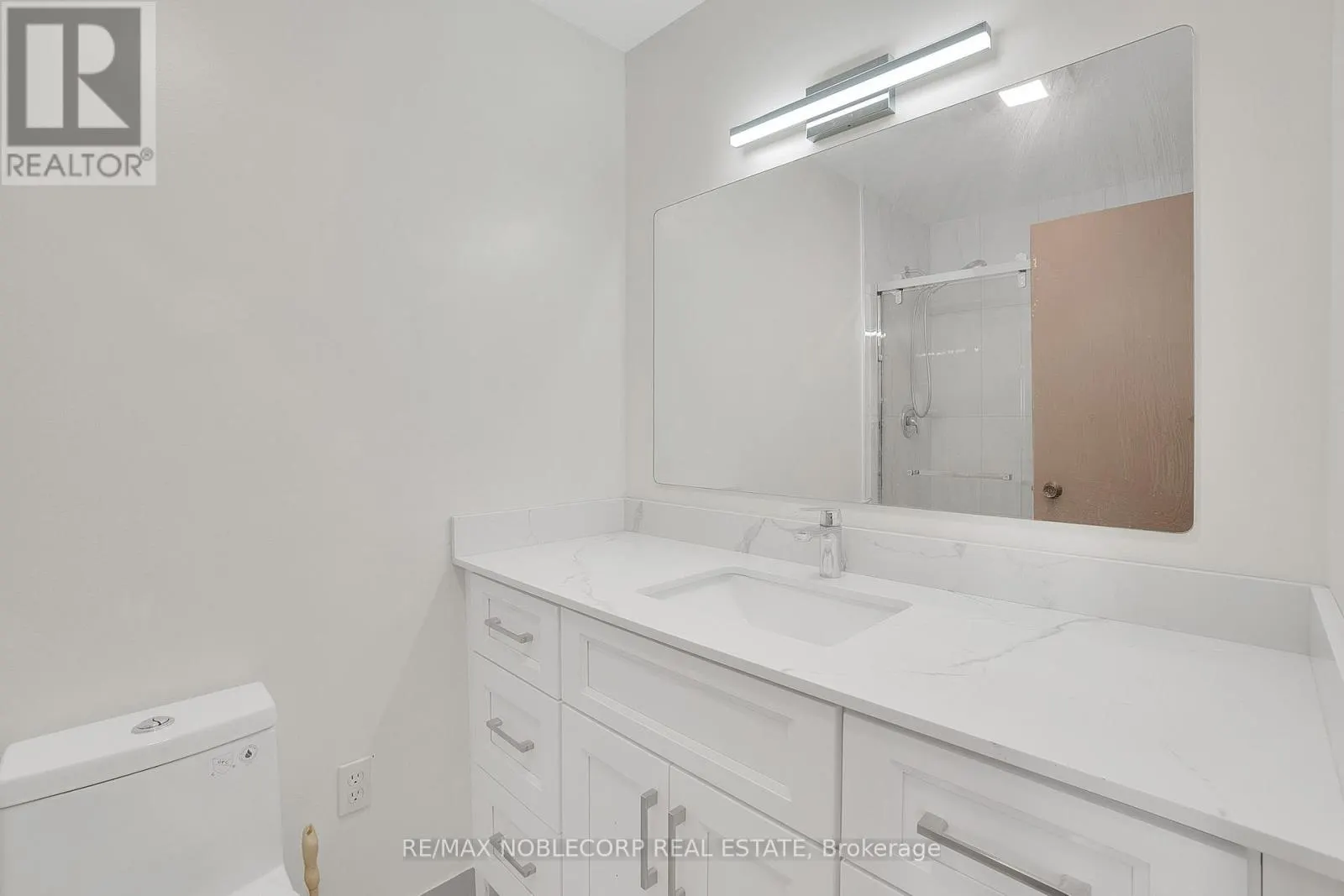 124 - 1050 FALGARWOOD DRIVE