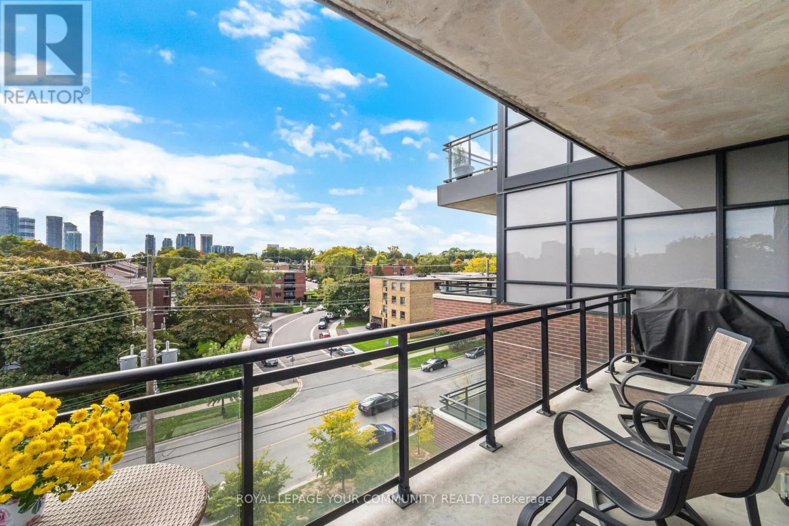512 - 1 NEIGHBOURHOOD LANE