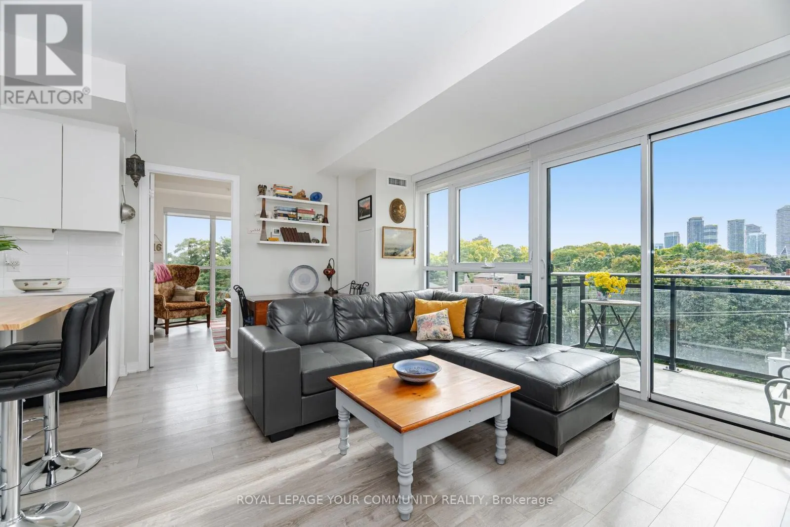 512 - 1 NEIGHBOURHOOD LANE