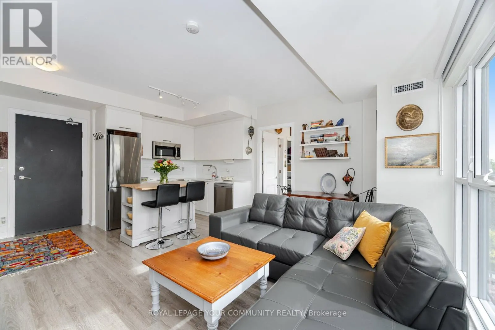 512 - 1 NEIGHBOURHOOD LANE
