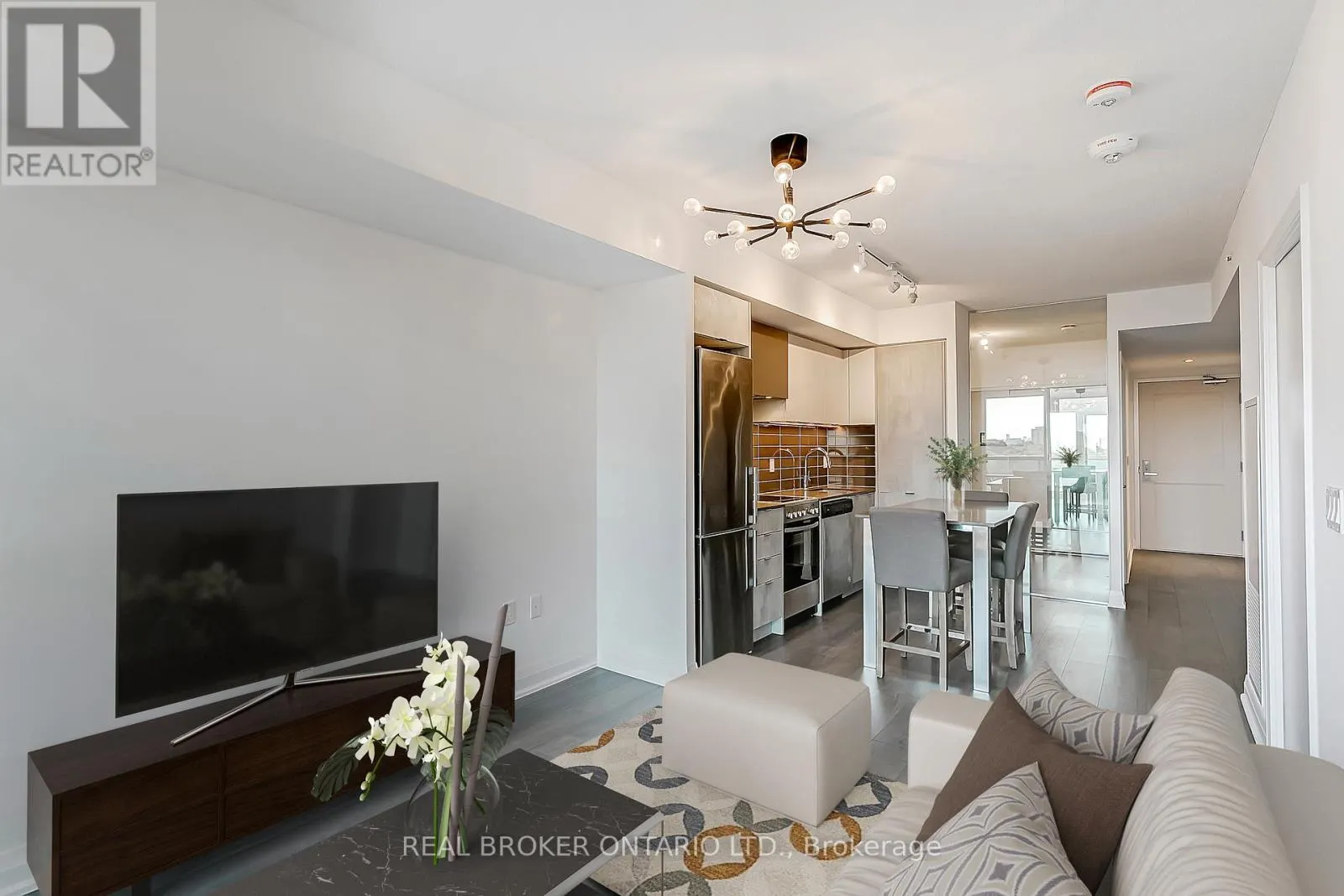 832 - 26 GIBBS ROAD