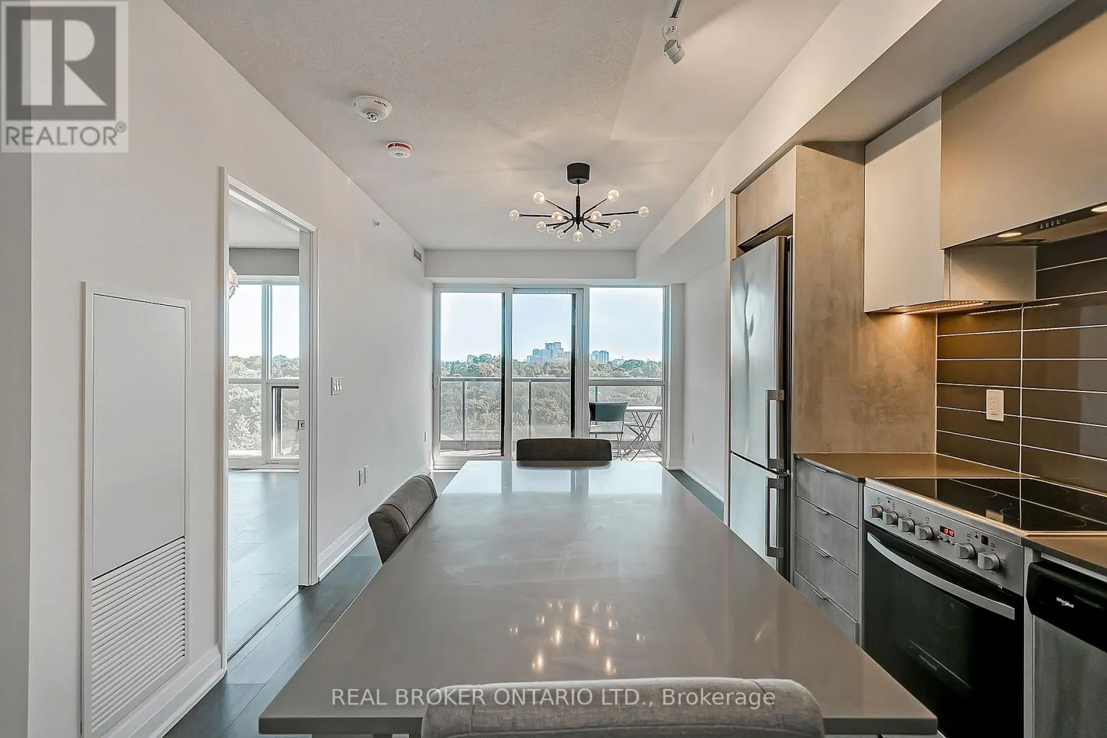 832 - 26 GIBBS ROAD