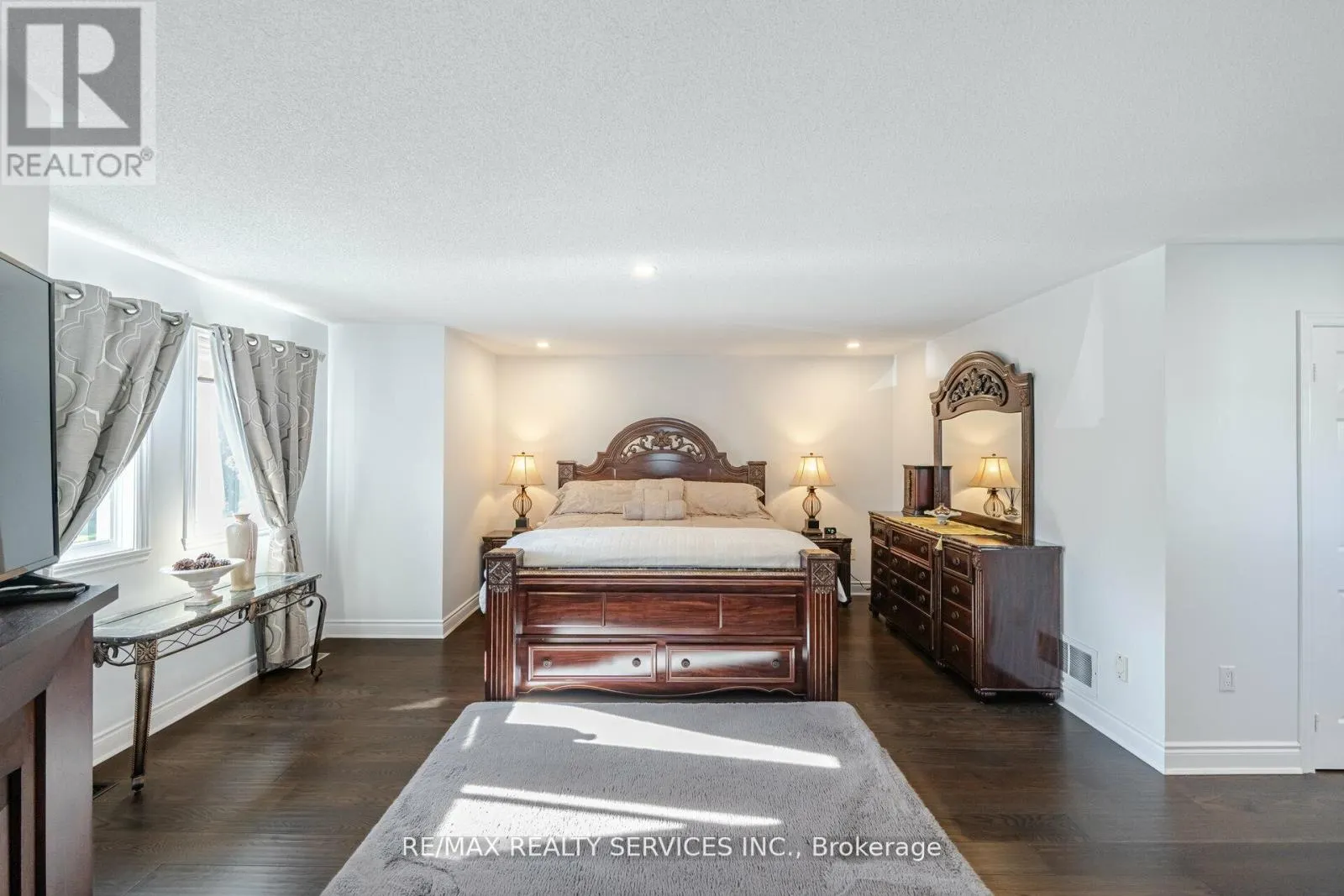 5749 GREENSBORO DRIVE
